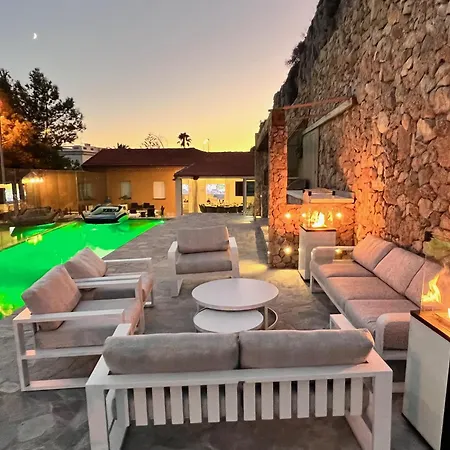 Villa 4 A Pres De Monaco